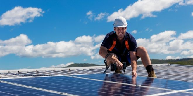Integrador solar: como trabalhar no mercado brasileiro?